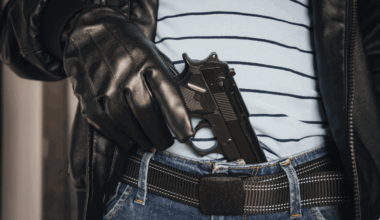 faux braquage ou vraie menace ? Un suspect au comportement déroutant