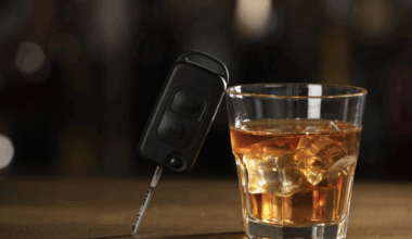 contrôle routier explosif, il conduisait avec du whisky en main