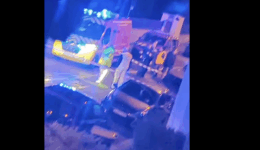 des coups de feu en rafale en pleine rue devant un restaurant, un homme tué