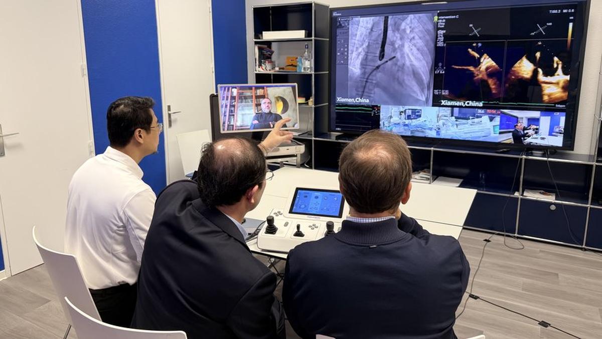 une équipe du CHU de Bordeaux opère un patient par télépilotage en Chine
