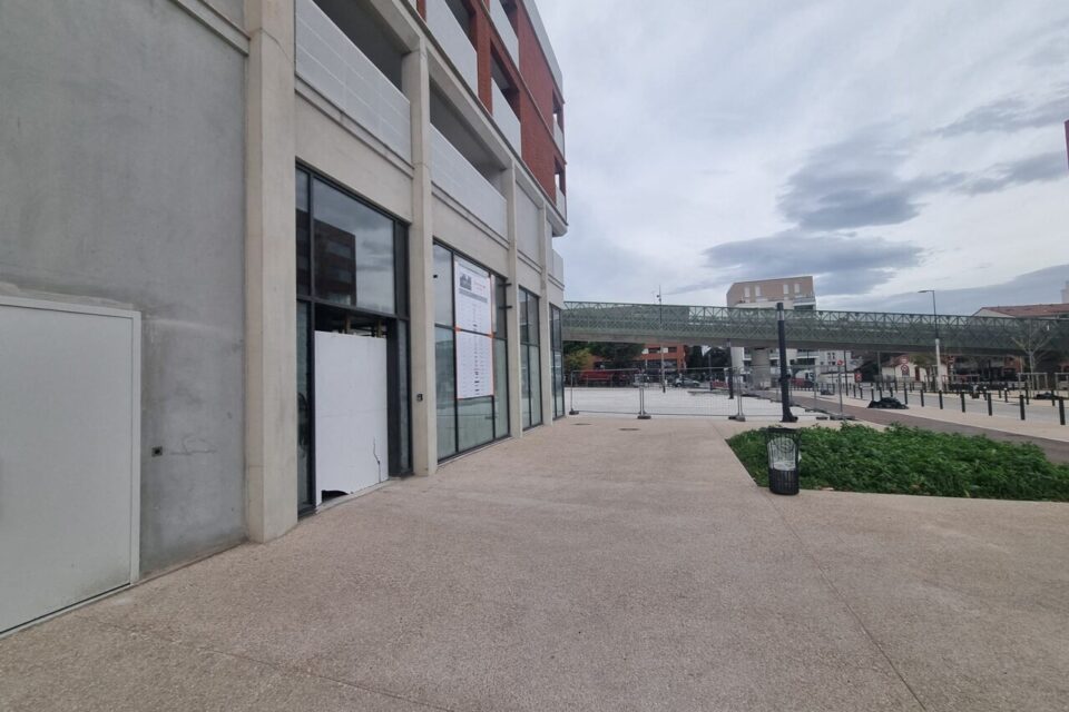 Le Carrefour market de Jolimont va déménager à Guillaumet?. Ouverture prévue en 2026.