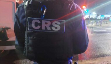 une balle termine dans son salon