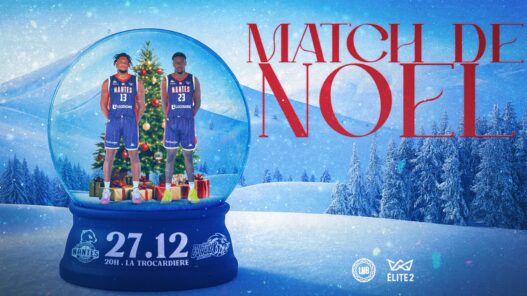 Joueurs de basketball Nantes dans un flocon de neige avec sapin de Noël en fond.