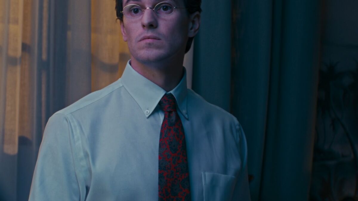 De qui est inspiré Jean-Loup (Adrien Dantou), le chaperon des 2Be3 amoureux de Filip Nikolic ? La créatrice nous répond !