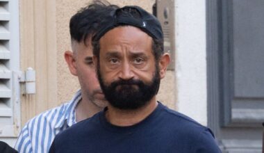 l’humoriste Anthony Joubert violemme ...