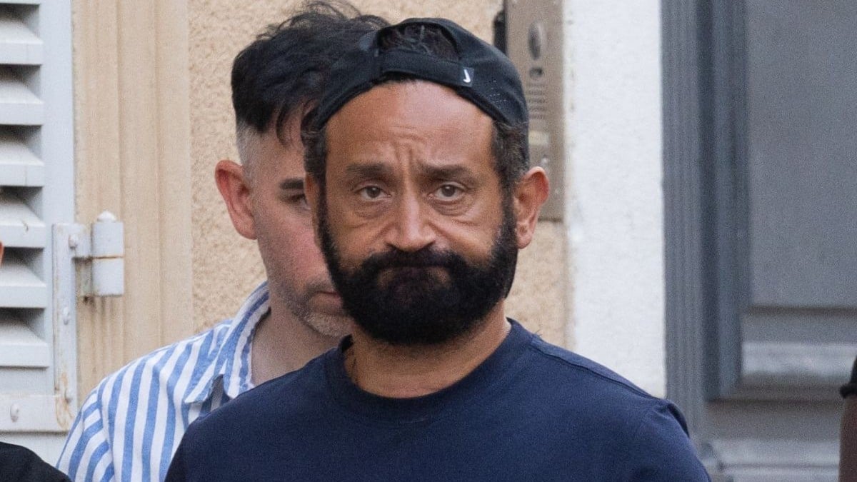 l’humoriste Anthony Joubert violemme ...