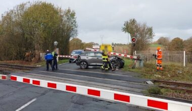 un train percute une voiture, du retard annoncé
