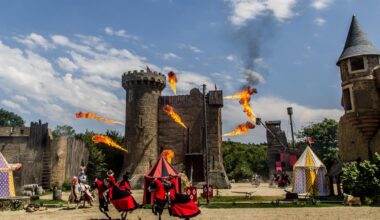 Tournée des zéniths en France, train, nouveau parc au Royaume-Uni… Le Puy du Fou veut étendre son empire