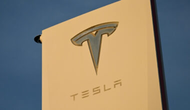 Les actionnaires de Tesla votent sur le package à 1.000 milliards de Musk - 06/11/2025 à 19:51