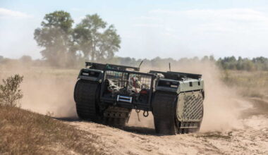 Dans les "zones de mort" tenues par la Russie en Ukraine, des robots UGV sauvent des vies