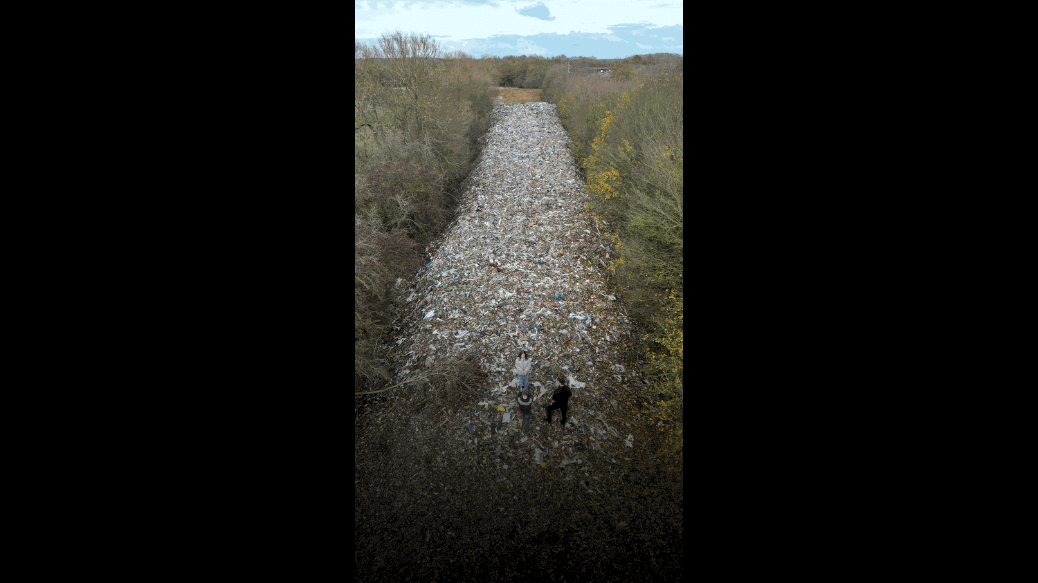 Au Royaume-Uni, des centaines de tonnes de déchets en pleine nature font craindre "une catastrophe écologique"