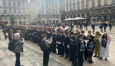 VIDÉO. Quel est ce défilé d’étudiants qui a intrigué les passants à Bordeaux ?