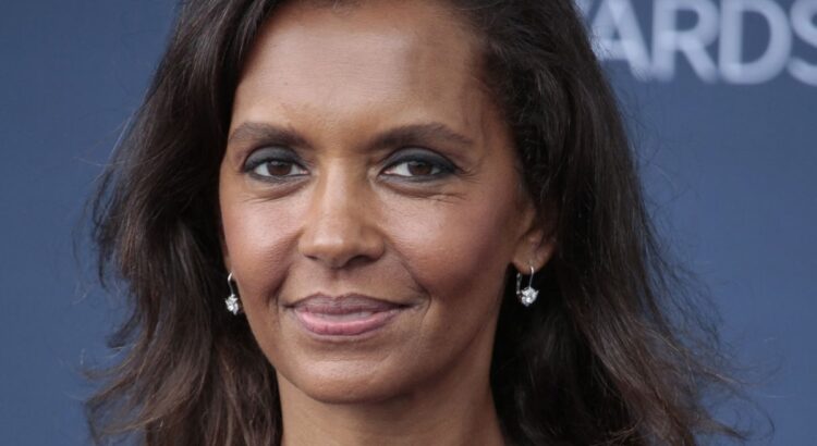 <p>Karine Le Marchand recadre un candidat de L'amour est dans le pré : "Une qui va supporter l'ours que tu es..."</p>