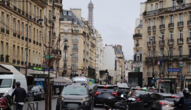 Pluie et embouteillages exceptionnels sur les routes de Paris et d'Île-de-France, près de 400 km de bouchons