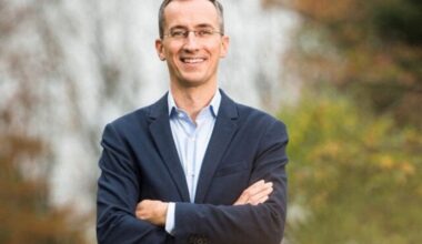 À Bordeaux, cet événement financé par un milliardaire d'extrême droite suscite plaintes et menaces