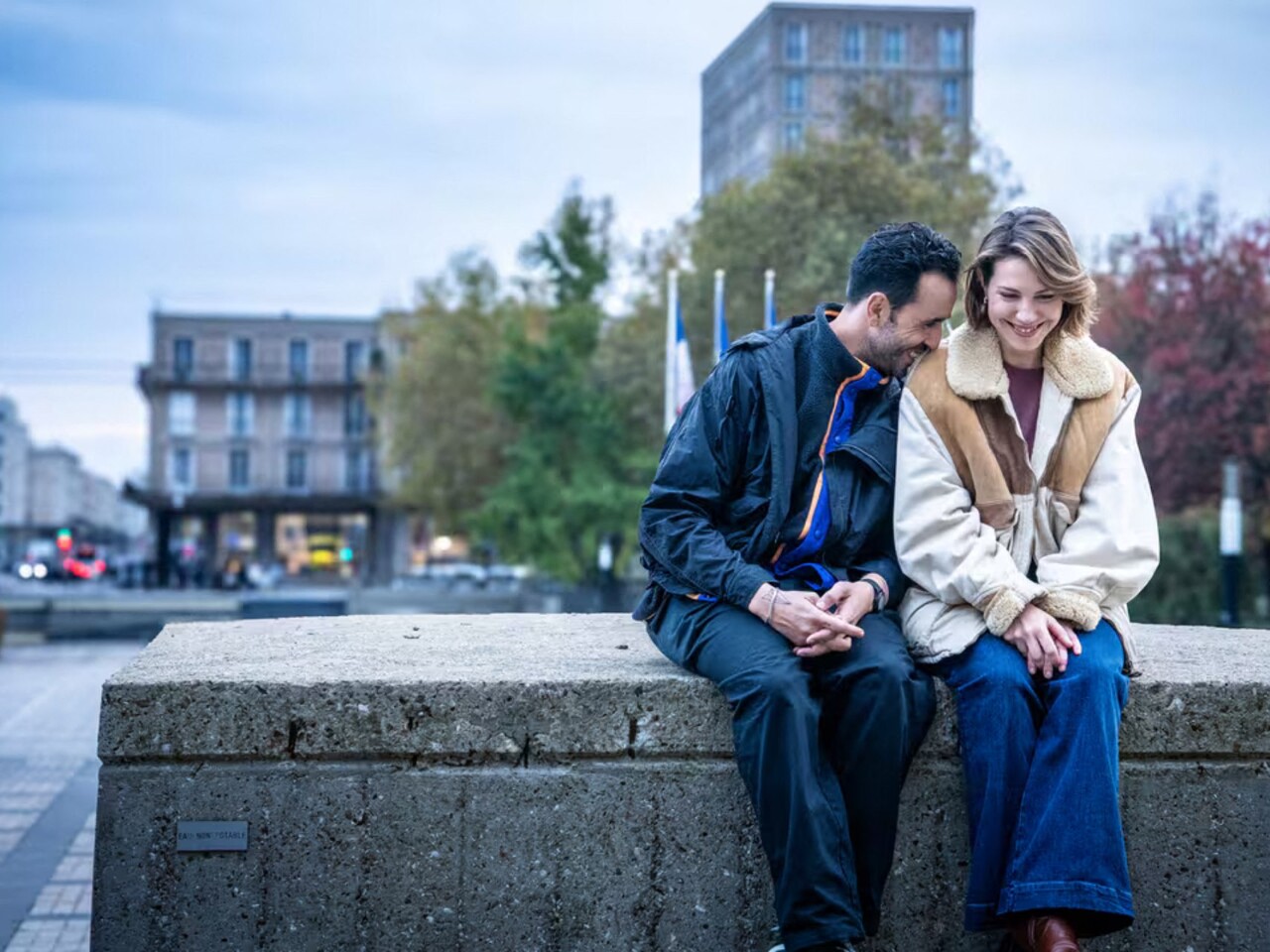 Tourné (en partie) au Havre, le film « L’Âme idéale » avec Jonathan Cohen dévoile ses premières images