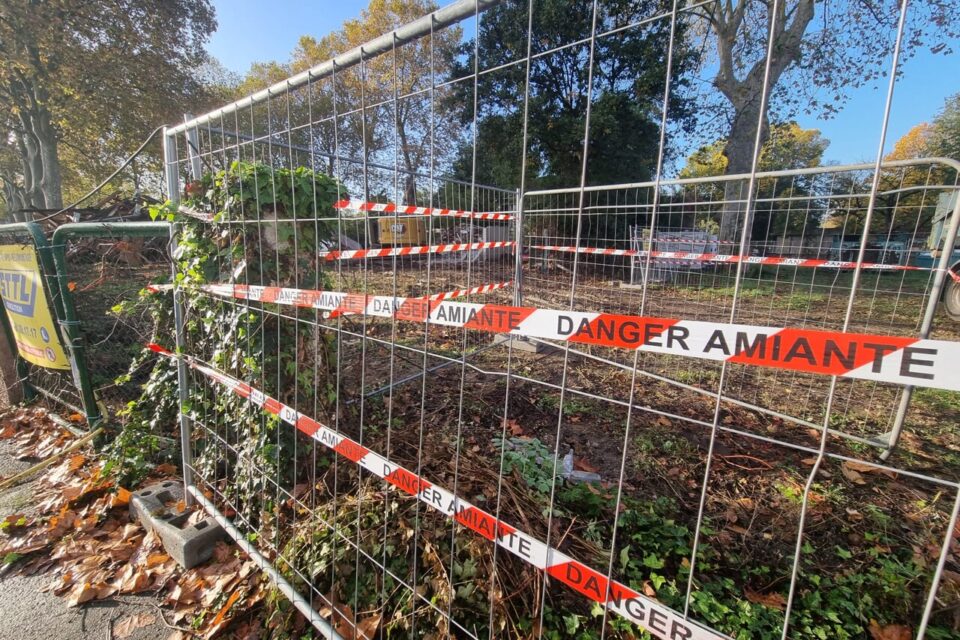 Les bâtiuments détruits datent du lendemain de la seconde Guerre mondiale.
