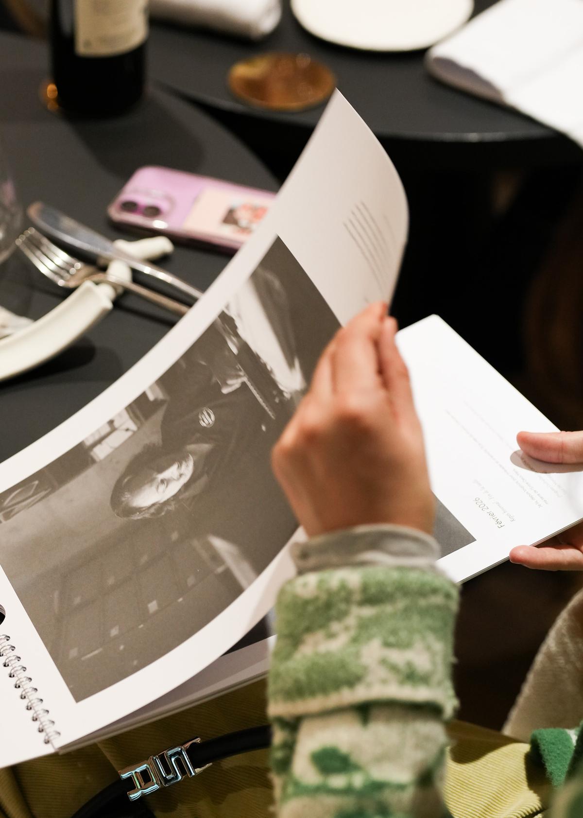 Le calendrier Entre les rangs est disponible dans les offices de tourisme et les châteaux partenaires.