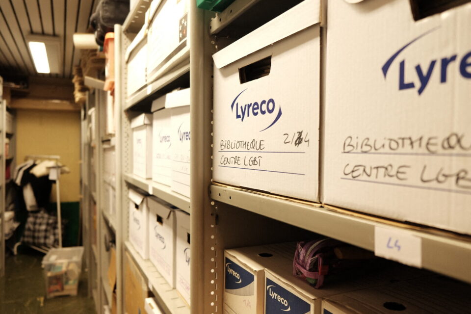 Des dizaines de cartons d'archives sont déjà stockés par le centre sur son site actuel du 5e arrondissement de Paris.