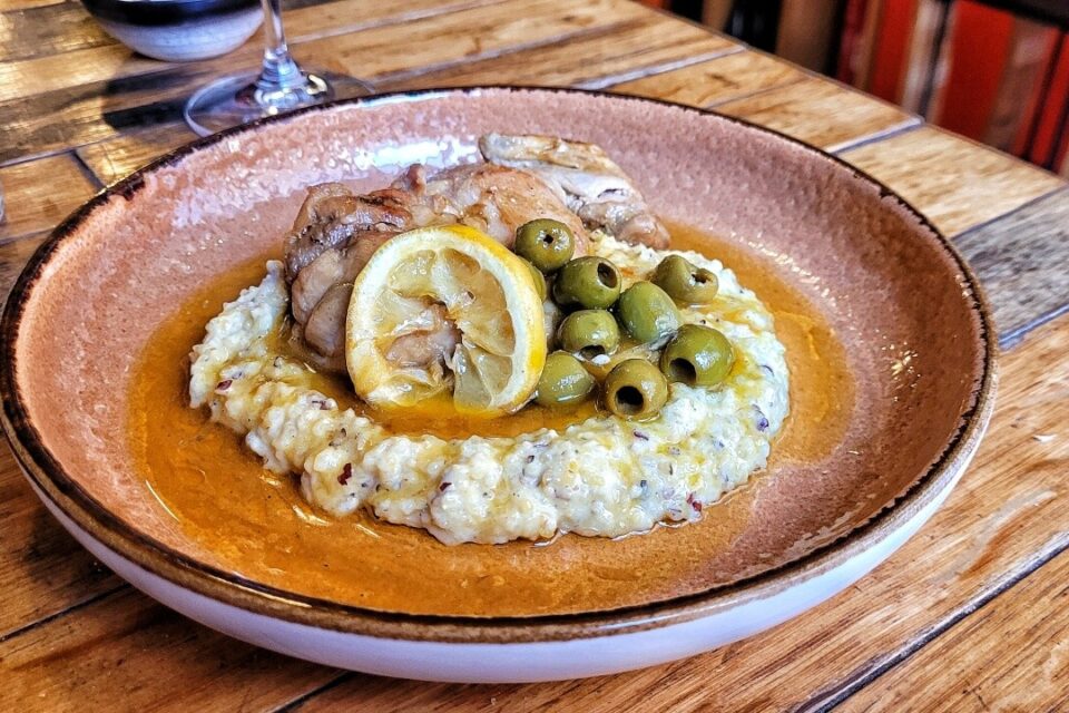 Retour à la ferme, mais dans l'assiette, pour cet œuf à la coque.