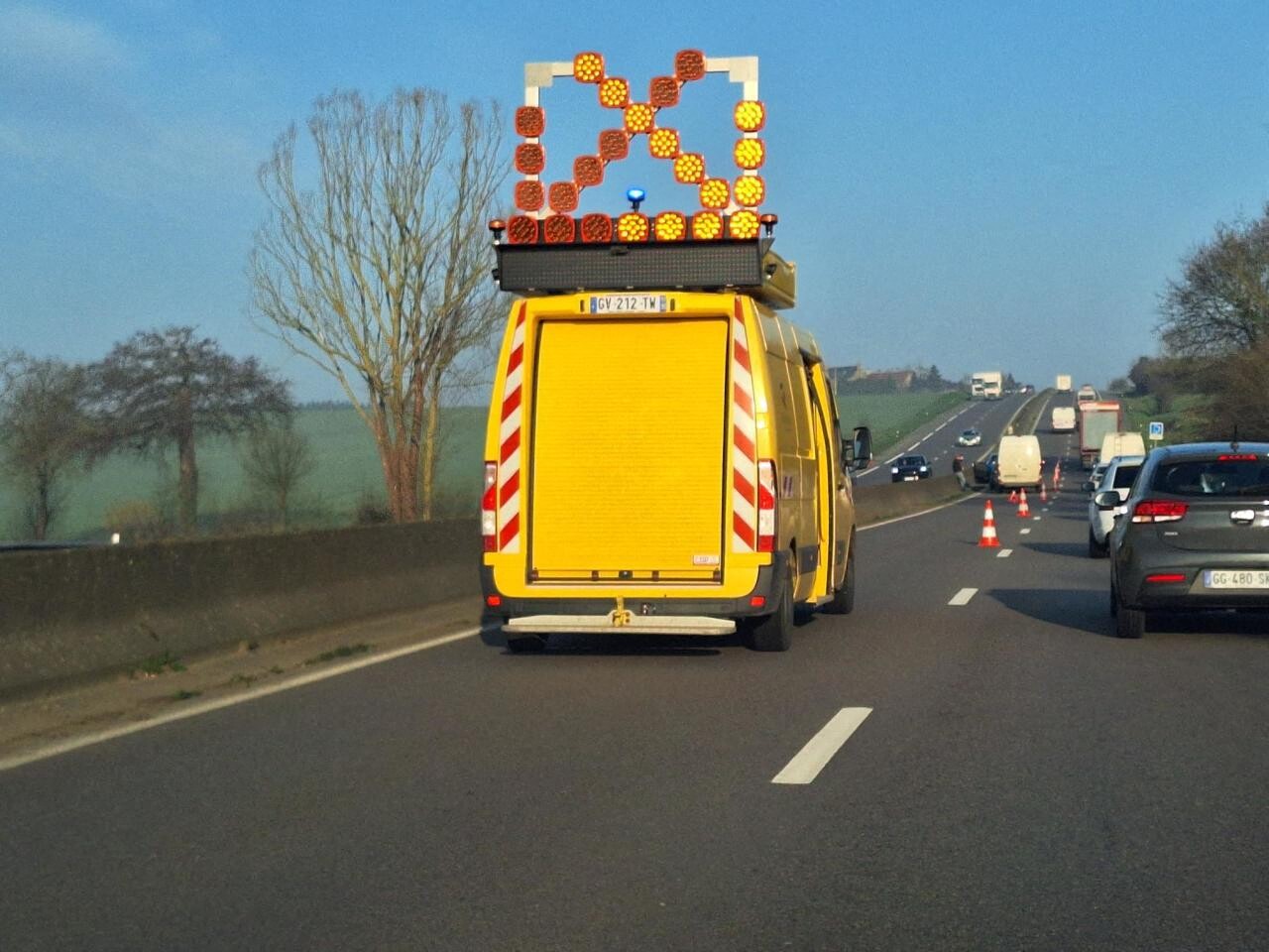 quatre voitures impliquées, des kilomètres de bouchons