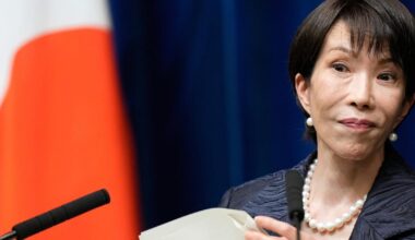 Au Japon, la nouvelle première ministre au cœur de la controverse pour avoir fait travailler ses collaborateurs à 3 heures du matin