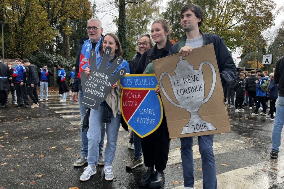 Des supporters pertrais imaginatifs.