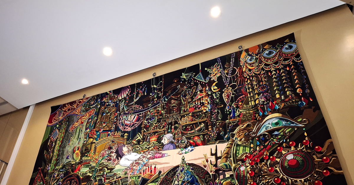 À Bordeaux, une tapisserie géante de l’univers de Miyazaki s’invite au Conservatoire