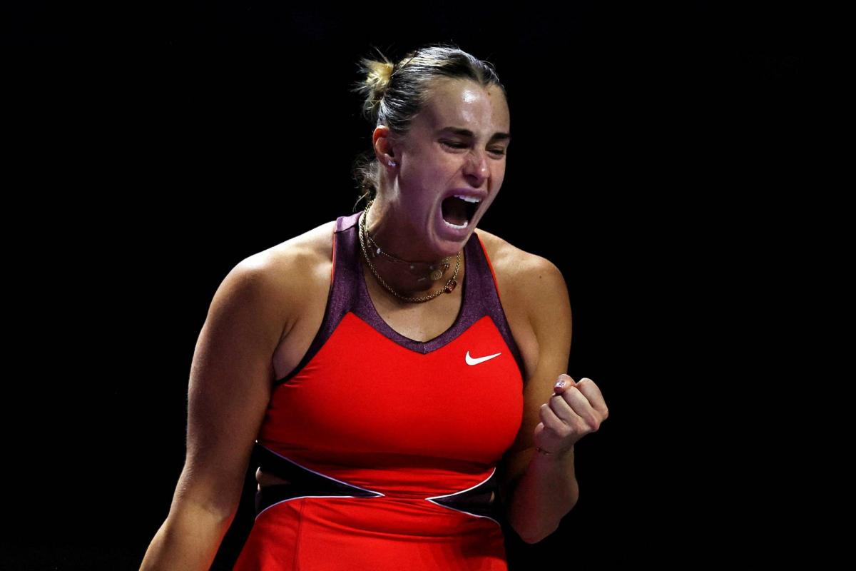 Aryna Sabalenka s'impose en trois sets contre Jessica Pegula et conserve la tête de son groupe aux Finales WTA