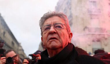 Jean-Luc Mélenchon va être convoqué devant la commission d’enquête lancée par Les Républicains sur les liens entre partis et islamisme