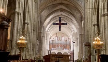 Trois adolescents interpellés et placés en garde à vue pour apologie du terrorisme après s’être filmé en criant "Allah Akbar" dans la cathédrale de Bordeaux