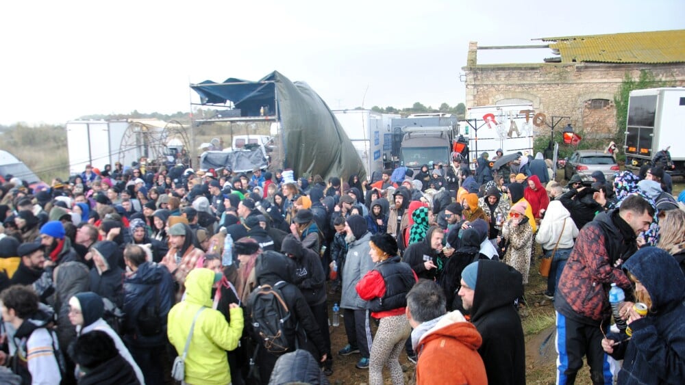 Une rave-party sauvage organisée sur le parking de l’Usine à Istres