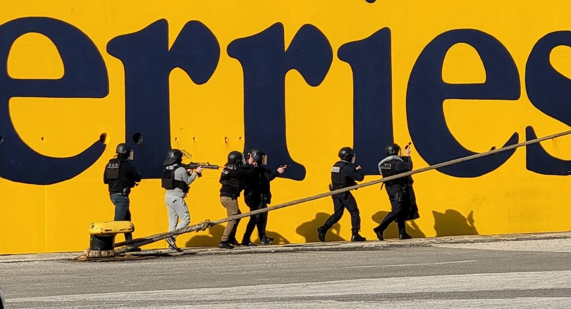 Une prise d’otages sur un ferry simulée sur le port de Toulon