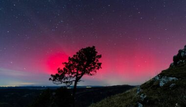 Des aurores boréales visibles pendant deux nuits dans le Jura, ce qu’il faut savoir pour les observer.