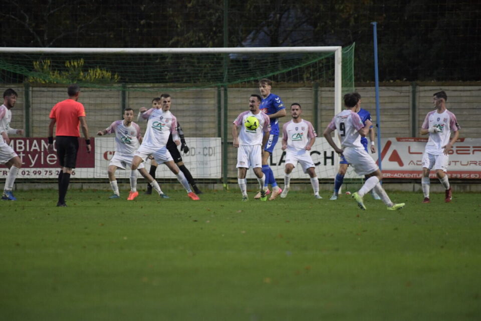Les Bleuets du Pertre tentent de s'accrocher contre Concarneau.