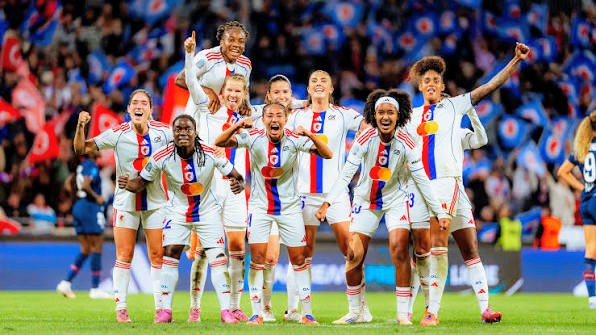 Victoire écrasante d'OL Lyonnes face au RC Strasbourg