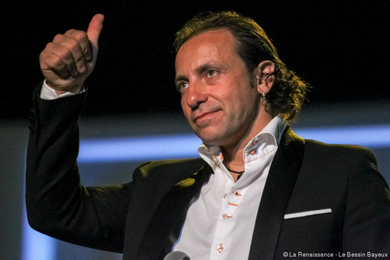 Philippe Candeloro donnera un spectacle gratuit à la patinoire, voici quand