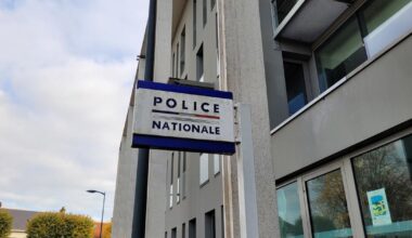 la délicate installation du local de rétention administrative, lieu de transit des individus sous OQTF