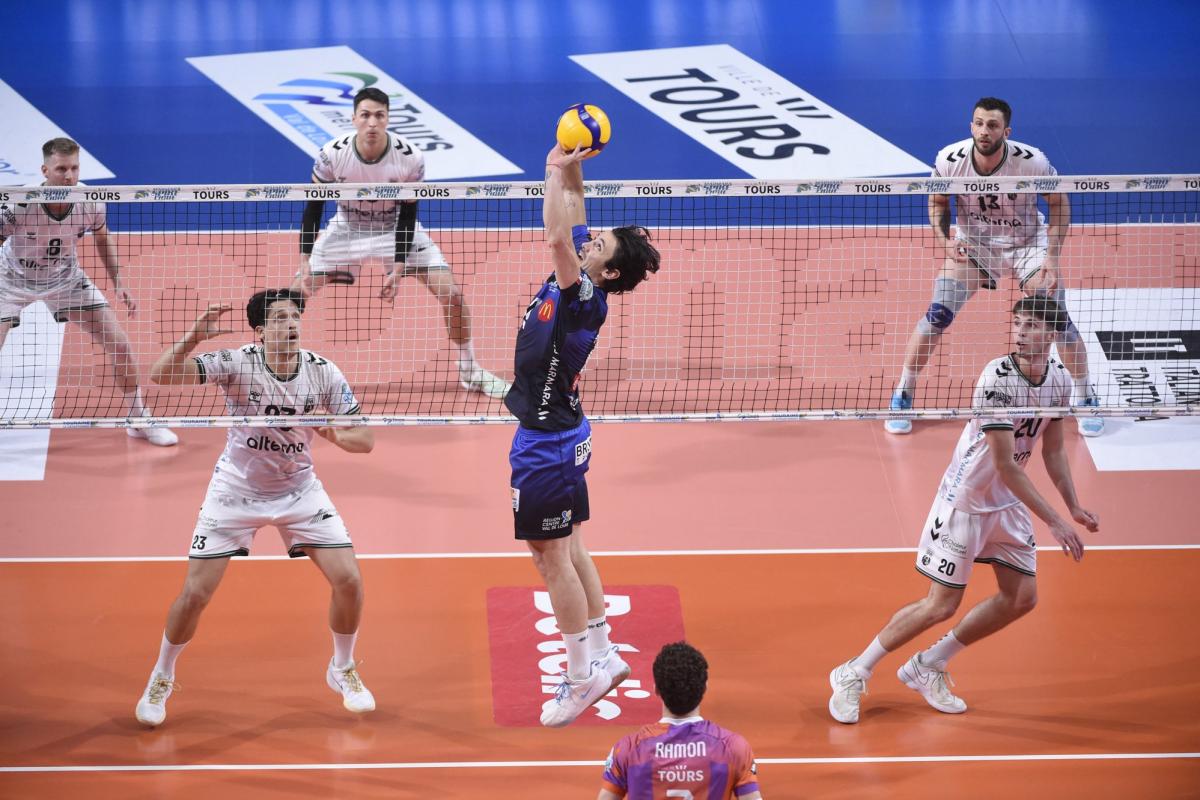 Tours - Tourcoing, affiche de la Supercoupe masculine - L'Équipe