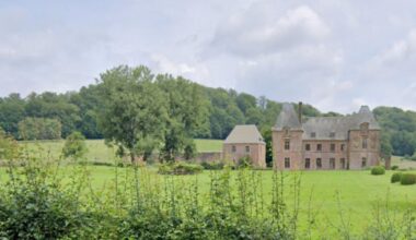 un ancien monastère chartreux ravagé par un incendie