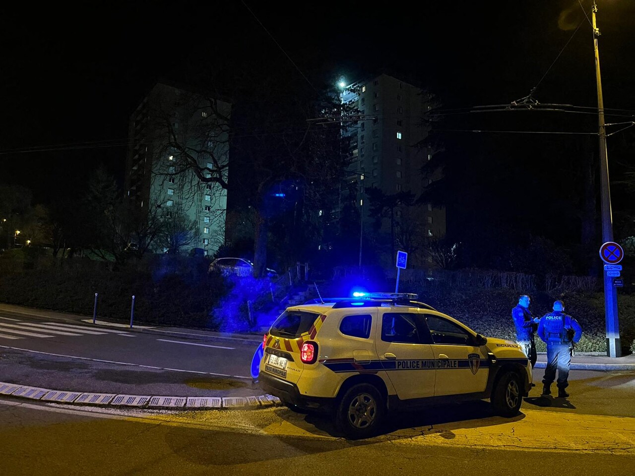 Lyon. Coups de feu en rafale devant un restaurant, homme tué, commando armé : ce qu'il s'est passé
