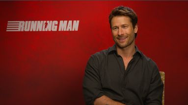 "J'ai adoré" : Glen Powell, le protégé de Tom Cruise, nous raconte sa visite de la "Star Academy"