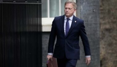 Tentative d’espionnage: un fanatique de James Bond condamné à 7 ans de prison au Royaume-Uni