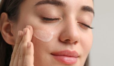 “Je suis dermatologue et je ne jure que par cette crème de nuit lissante vendue en pharmacie”