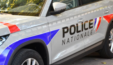 un adolescent embarqué dans une voiture puis passé à tabac