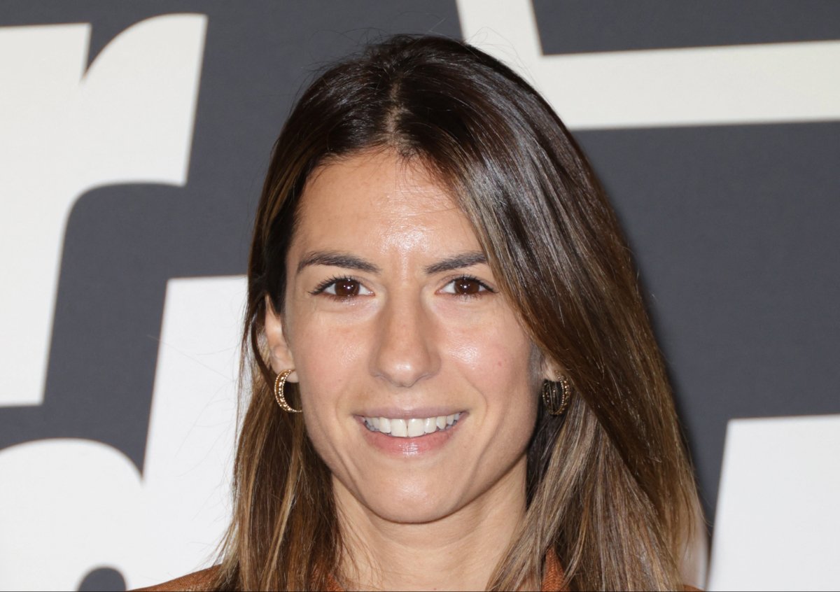 Hélène Mannarino officialise sa relation avec ce journaliste de T ...