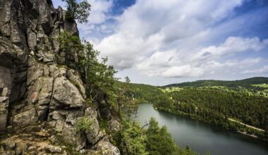 L'État devient propriétaire du lac Blanc et du lac Noir dans les Vosges, nouvelle étape d'un projet de centrale hydroélectrique