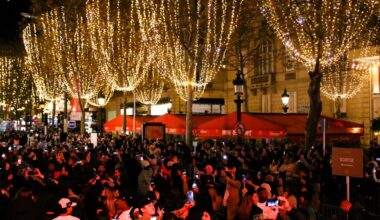 à Paris, les Champs-Élysées veulent réinventer les illuminations de Noël