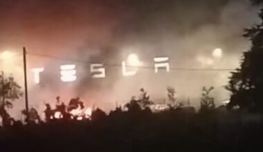 de nombreuses Tesla s'embrasent dans cette concession près de Marseille