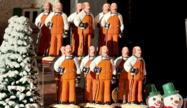 À Marseille, des santons inédits des Bronzés font du ski s'arrachent sur le marché